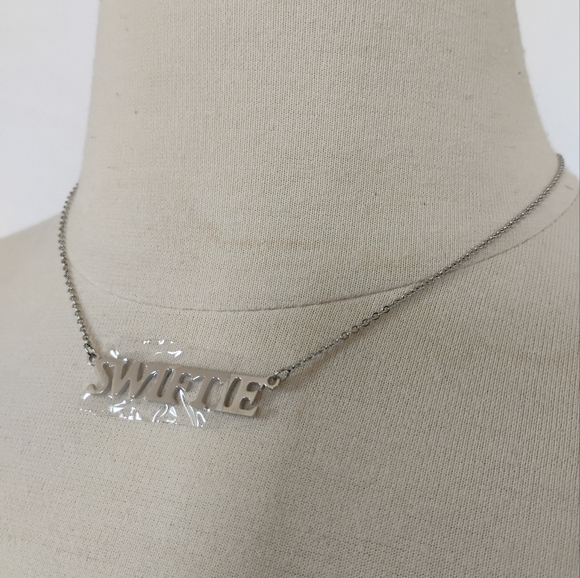 Taylor Swift "Swiftie" Silver Tone Metal Chain Necklace with Adjustable Length - Picture 2 of 10